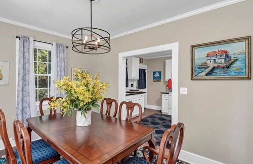 Lexington House | Blue Bungalow | 2BR 1BA | Lexington