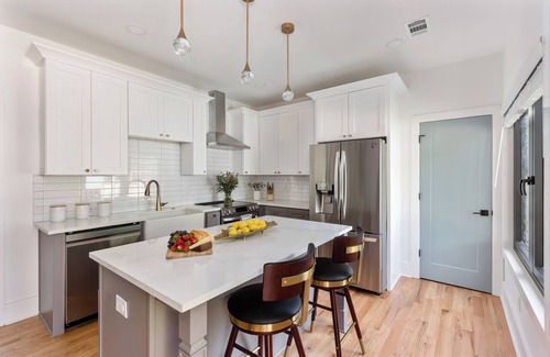 East Atlanta Apartment | Blue Burrow by Minty Living