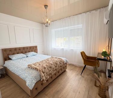 Constanta Apartment | Blue Central Apartment - Neversea Beach - Old Town