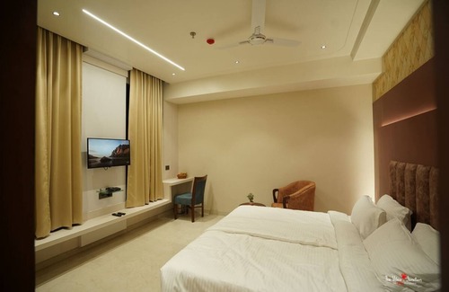 Greater Noida Hotel | Blue Diamonds Inn