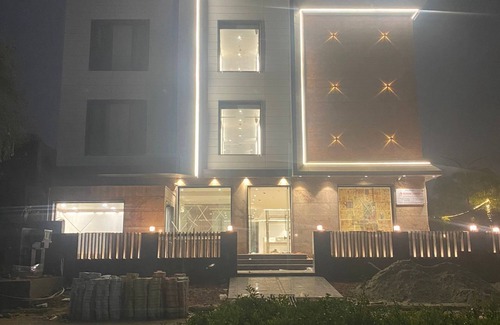 Greater Noida Hotel | Blue Diamonds Inn