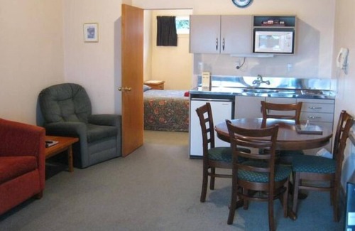 Timaru Apartment | Blue Dolphin Motel
