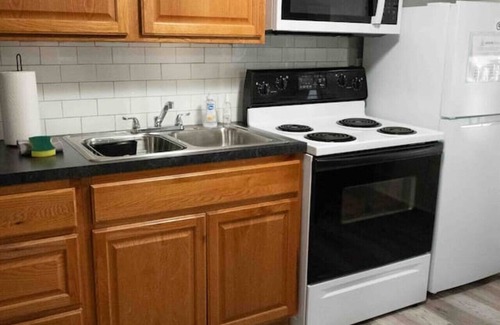 Massillon Apartment | Blue Door Apartment - No Cleaning Fees