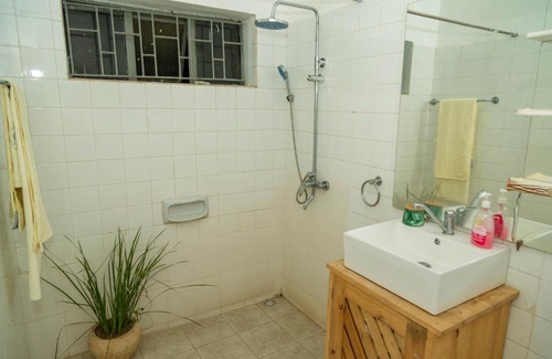 Arusha Bed & Breakfast | Blue Elephant House