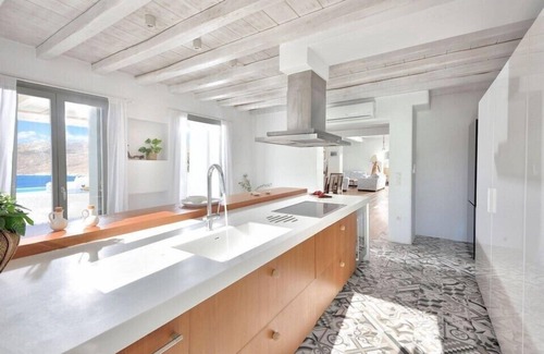 Mykonos Villa | Blue Emerald Seafront 18-Bed Villa w/Pool & Jacuzzi