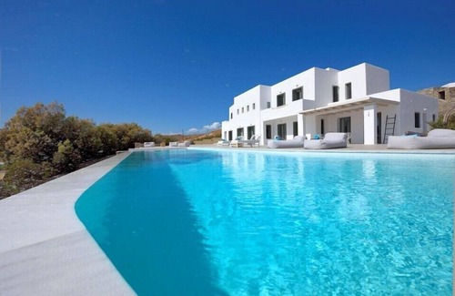 Mykonos Villa | Blue Emerald Seafront 18-Bed Villa w/Pool & Jacuzzi