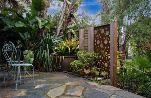 McCrae House | Blue Haven Pet Friendly Retreat