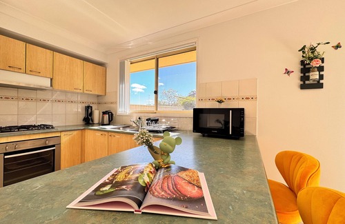 Glenmore Park House | Blue Haven Retreat - Gloremore Park Centre
