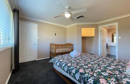 Glenmore Park Villa | Blue Haven Retreat - Glenmore Park Pool Home