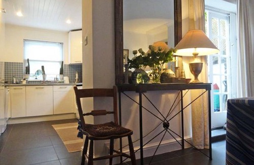 Hammersmith Broadway House | 'Blue Heaven'- chic House in quiet location good amenities great transport links