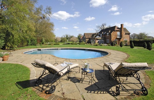 Maidensgrove House | Blue Hills - Heated Pool, hot Tub, Cinema Room