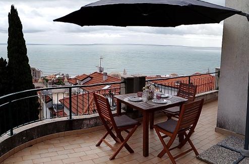 Pietra Ligure Apartment | Blue Horizon