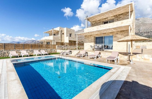 Triopetra Villa | Blue Horizon Lefkopetra
