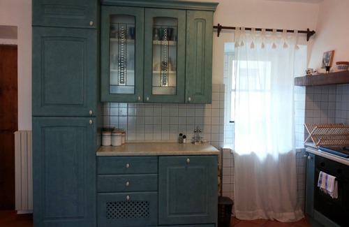 Bagnoregio House | Blue House near Bagnoregio-overlooking the Umbrian Mountains and Tiber Valley