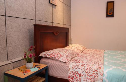 La Mariscal Hostel | Blue House Youth Hostel