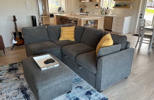 Twillingate House | Blue Jellybean: Great ocean views and close to town