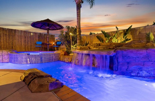 Temecula House | Blue Lagoon Oasis - Pool - Firepit - Close to Wineries