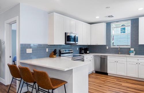 Mid Island House | Blue Lizard by Sun Palace Vacations