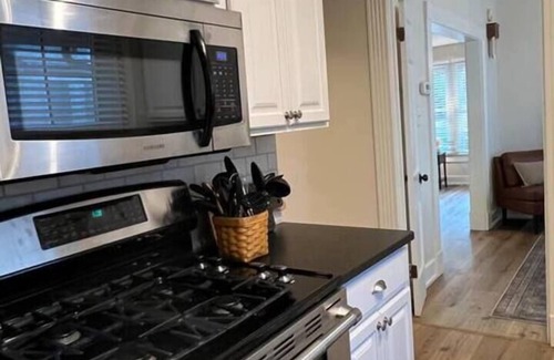 Owensboro House | Blue Moon Cottage: Music Room, Inground Pool