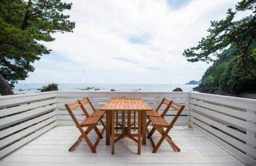 Kawazu Villa | BLUE MOON