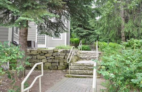 The Blue Mountains Condo | Blue Mountain Condo - Chateau Ridge