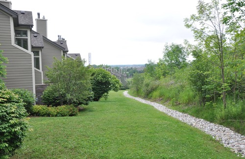 The Blue Mountains Condo | Blue Mountain Condo - Chateau Ridge