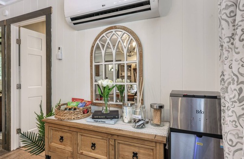 New Market House | Blue Mountain Cottage Retreat