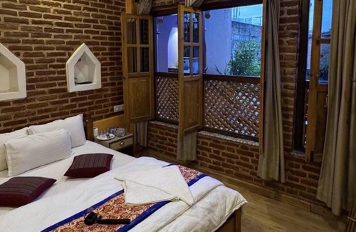 Kathmandu House | BLUE MOUNTAIN HOME STAY