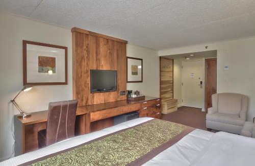 The Blue Mountains Hotel | Blue Mountain Resort Inn
