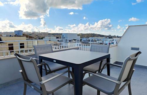 Qrendi Apartment | Blue Pearl