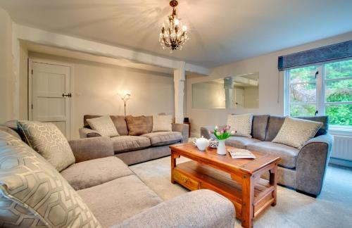 Waren Mill House | Blue Poppy House