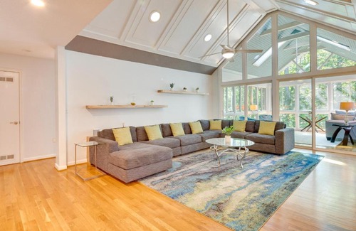 Fletcher House | Blue Ridge Mountain Retreat Deck and Sunroom!