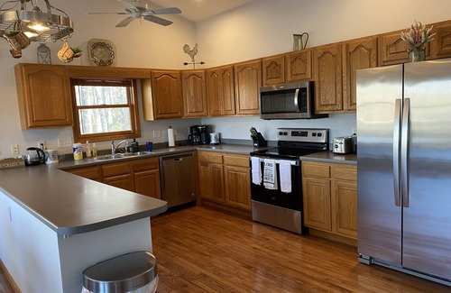 Brevard House | Blue Ridge Recharge= THEATER, HOT TUB, SAUNA, GAMEROOM & MOUNTAIN VIEW