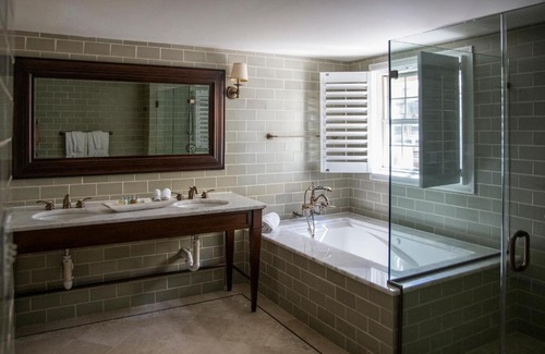 Washington Hotel | Blue Rock