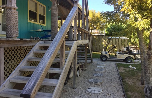 Man O War Cay House | Blue Sargasso Cottage, Man O War, One block from Beach, 3 BR-3BR