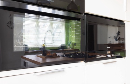 Westcliff-on-Sea Apartment | Blue Sea View Apartment