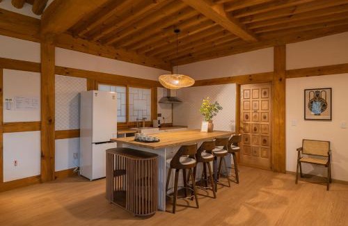 Gimpo Apartment | Blue Serenity