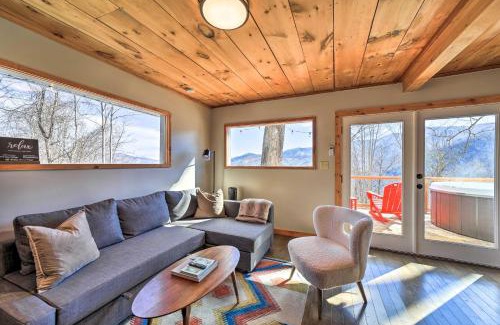 Canton House | Blue Sky Cottage Romantic Retreat with Mtn Views!