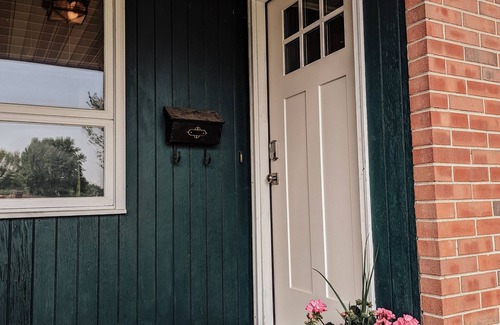 Springfield House | Blue Slate 2-bedroom w/Garage