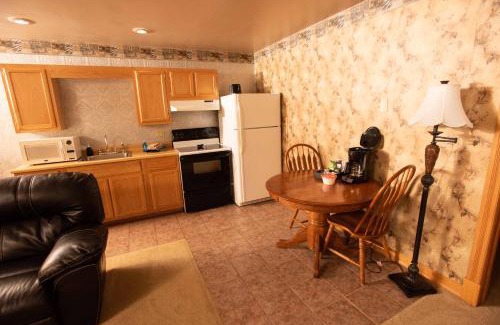 Massena Hotel | Blue Spruce Motel