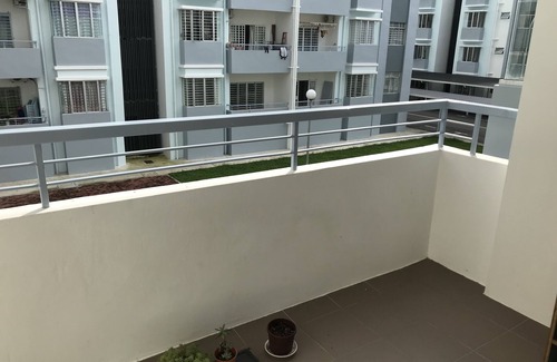 Penampang Condo | Blue theme homestay 蓝主题房 @ Bundusan Apartment