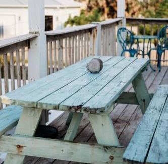 Melbourne Beach House | Blue Tropical Haven Romantic Oceanfront Escape - unit 9