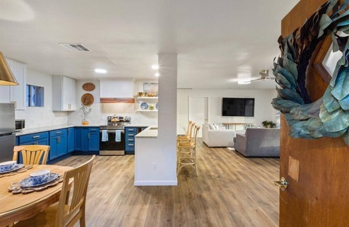 Belton House | Blue Vista, lake view, hot tub, fire pit, covered patio