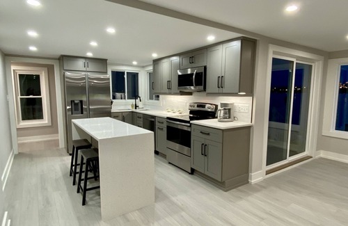 Marysville House | Blue Water Hideaway.Awesome renovation.Incredible River Views.Free Wifi