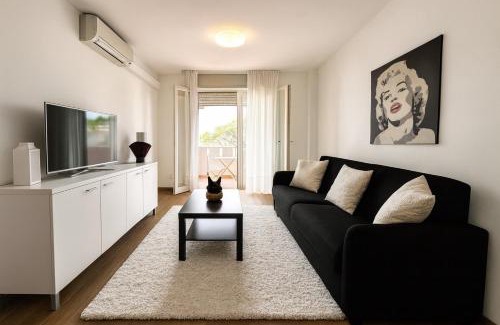 Lignano Sabbiadoro Apartment | Blue wave apartment by the sea