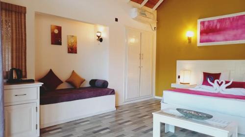 Kalpitiya Hotel | BLUE WAVES kite surfing beach resort