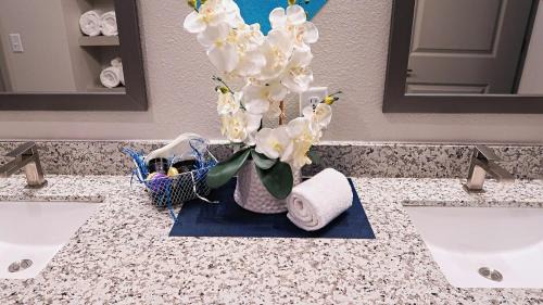 Southside Apartment | Blue Waves Serenity 1BD Lux King - Southeast Jax