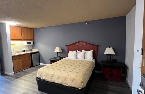 Eagan Hotel | Blue Way Inn and Suites Eagan - 2 Queen Bed Non Smoking