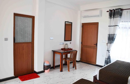 Trincomalee House | Blue Wings Beach Hotel