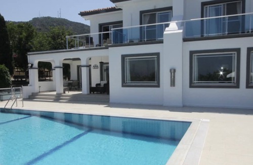 Kayalar Villa | Bluebell Villa - Luxury 4 Bedroom Villa Kayalar